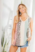 Load image into Gallery viewer, HEIMISH - ST2171-10 SLEEVELESS V NECK SOLID AND MULTI PRINT CONTRAST#///T: 2-2-2 (1X-2X-3X) / Black