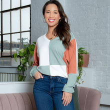 Load image into Gallery viewer, Elsie &amp; Zoey - Keegan Long Sleeve V-Neck Color Block Sweater: S/M ///