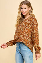 Load image into Gallery viewer, Les Amis - Floral Printed Top with Smocked Sleeves Detail: Rust / L///