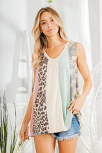 Load image into Gallery viewer, HEIMISH - ST2171-10 SLEEVELESS V NECK SOLID AND MULTI PRINT CONTRAST#///T: 2-2-2 (1X-2X-3X) / Black
