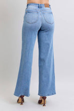 Load image into Gallery viewer, Judy Blue Jeans - High Waisted Vintage Wash Retro Wide Leg: MD / 7(28)///