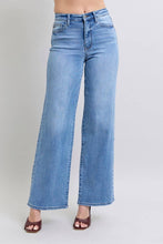 Load image into Gallery viewer, Judy Blue Jeans - High Waisted Vintage Wash Retro Wide Leg: MD / 7(28)///