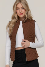 Load image into Gallery viewer, Active Basic | Active USA - Suede Piping Detail Rib Quilted Padding Vest:/// OLV-olive oil / S