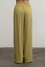 Load image into Gallery viewer, Blu Pepper - HIGH WAIST WIDE LEG PLEATED LINEN PANTS: LIGHT OLIVE