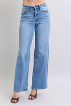 Load image into Gallery viewer, Judy Blue Jeans - High Waisted Vintage Wash Retro Wide Leg: MD / 7(28)///