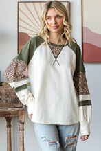 Load image into Gallery viewer, 7th Ray - Color Block Raglan Sleeve V Stitch  Long Sleeve Top T5812: Cream/Burgundy/// / S