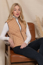 Load image into Gallery viewer, 42POPS - ',,,....SLIM FIT SUEDE PIPING QUILTED PADDING VEST: RED-red-185553 / M