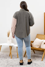 Load image into Gallery viewer, Blu Pepper - PLUS PLAID COLORBLOCK BUTTON DOWN TOP: BROWN MULTI///