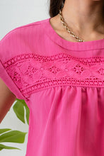 Load image into Gallery viewer, Blu Pepper - FLORAL EYELET LACE TRIM BACK BUTTON TOP: DUSTY PINK///