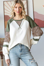 Load image into Gallery viewer, 7th Ray - Color Block Raglan Sleeve V Stitch  Long Sleeve Top T5812: Cream/Burgundy/// / S