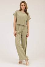 Load image into Gallery viewer, Blu Pepper - HIGH WAIST WIDE LEG PLEATED LINEN PANTS: LIGHT OLIVE