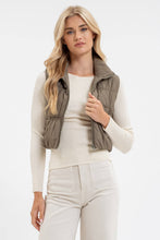 Load image into Gallery viewer, Blu Pepper - COLLARED ZIP UP CROPPED PUFFER VEST: OLIVE ///