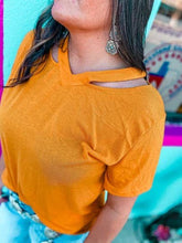 Load image into Gallery viewer, Merigold Kiss - MK073 Missing Piece Cutout V-Neck Tee - 7 Colors: Pink / XL///