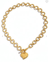 Load image into Gallery viewer, Notable Hammered Heart Toggle Necklace