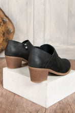 Load image into Gallery viewer, 1 the Woman - Tulip Opening Suede Ankle Boots: Coffee / (US 9.5)41 ///