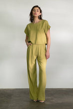 Load image into Gallery viewer, Blu Pepper - HIGH WAIST WIDE LEG PLEATED LINEN PANTS: LIGHT OLIVE