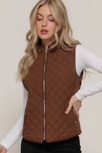 Load image into Gallery viewer, Active Basic | Active USA - Suede Piping Detail Rib Quilted Padding Vest:/// OLV-olive oil / S
