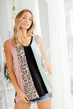 Load image into Gallery viewer, HEIMISH - ST2171-10 SLEEVELESS V NECK SOLID AND MULTI PRINT CONTRAST#///T: 2-2-2 (1X-2X-3X) / Black