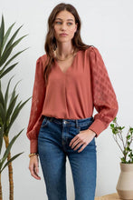 Load image into Gallery viewer, Blu Pepper - V NECK BACK BUTTONED SHEER PLAID LONG SLEEVE BLOUS: HUNTER GREEN///