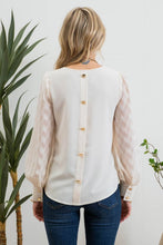 Load image into Gallery viewer, Blu Pepper - V NECK BACK BUTTONED SHEER PLAID LONG SLEEVE BLOUS: HUNTER GREEN///