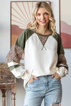 Load image into Gallery viewer, 7th Ray - Color Block Raglan Sleeve V Stitch  Long Sleeve Top T5812: Cream/Burgundy/// / S