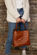 Load image into Gallery viewer, Jen &amp; Co. - *SALE* M1895CROC Olivia Crocodile Contrast Hobo : Olive ///