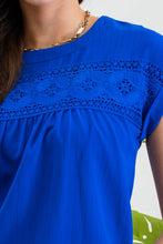 Load image into Gallery viewer, Blu Pepper - FLORAL EYELET LACE TRIM BACK BUTTON TOP: DUSTY PINK///