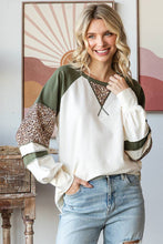 Load image into Gallery viewer, 7th Ray - Color Block Raglan Sleeve V Stitch  Long Sleeve Top T5812: Cream/Burgundy/// / S
