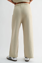 Load image into Gallery viewer, Mono B - Malibu Wide-Leg Fleece Pants: ELDERGREEN / S:M:L (2:2:2)