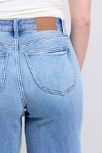 Load image into Gallery viewer, Judy Blue Jeans - High Waisted Vintage Wash Retro Wide Leg: MD / 7(28)///