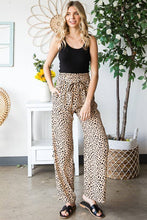Load image into Gallery viewer, HEIMISH - EP6700-10 ANIMAL CASUAL PANTS: 2-2-2 (S-M-L) / BLACK/KHAKI///