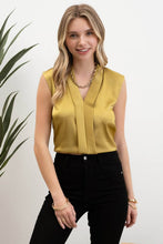 Load image into Gallery viewer, Blu Pepper - SATIN COLLARED SLEEVELESS BLOUSE: CHAMPAGNE ///