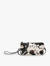 Load image into Gallery viewer, M1818COW Kendall Crossbody/Wristlet w/ Twist Lock Closure: Cow-White ///