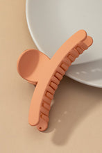 Load image into Gallery viewer, Matte finish curve shape jumbo hair claw clip **